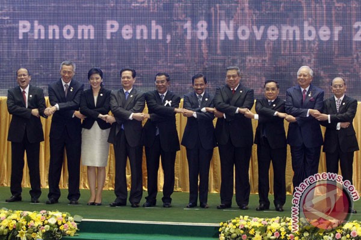 ASEAN adopts rights pact despite criticism