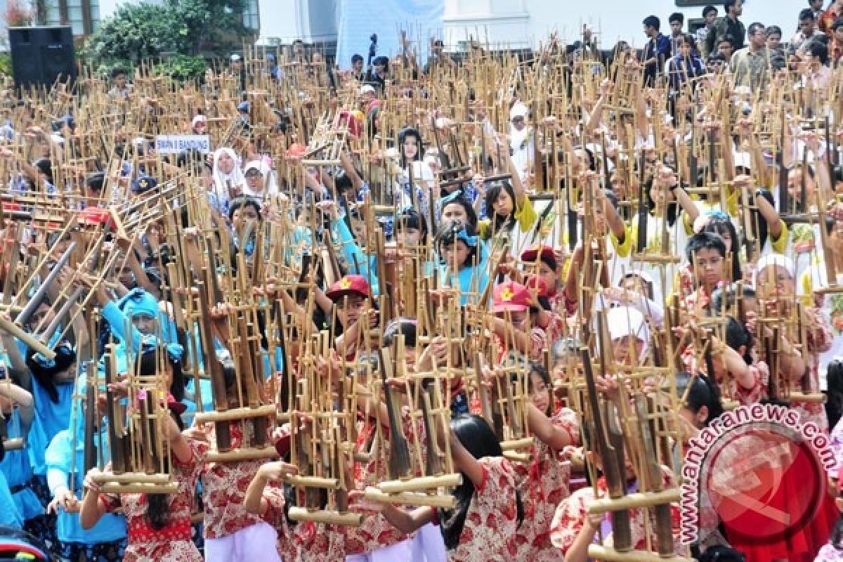 Konser kolosal angklung akan digelar di Beijing