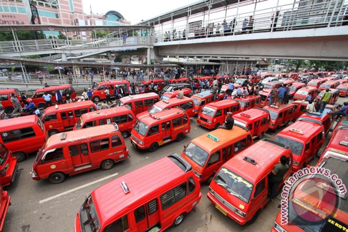 KWK  tuntut pemerintah hapus transportasi ilegal