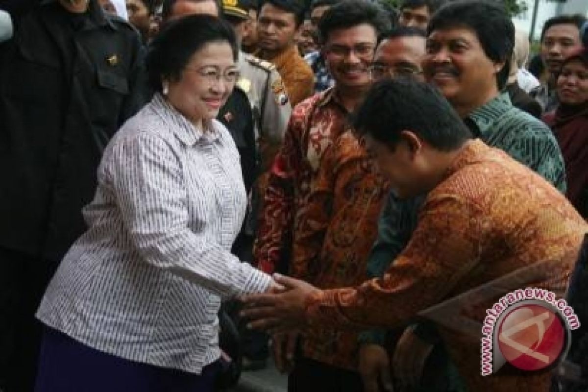 Arteria Dahlan: Megawati Negarawan Tak Kejar Kekuasaan