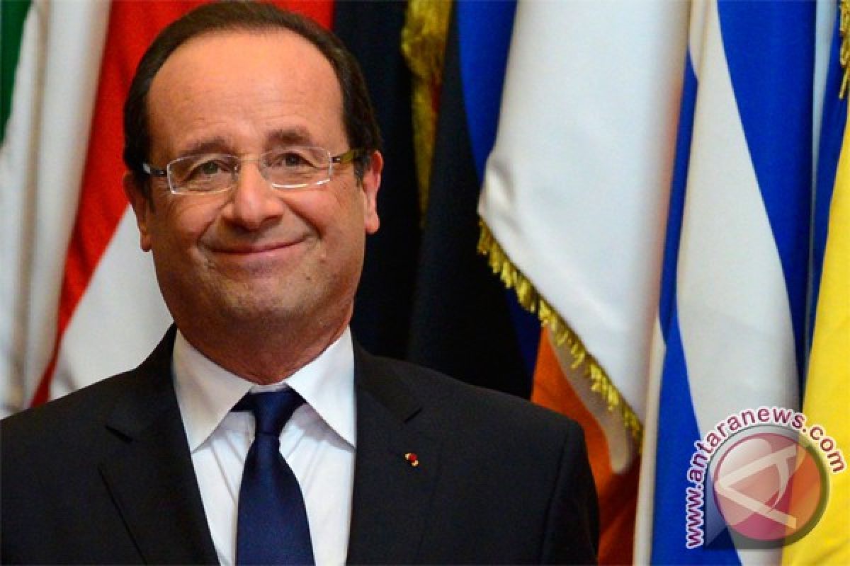 Hollande akan adakan pembicaraan dengan Putin