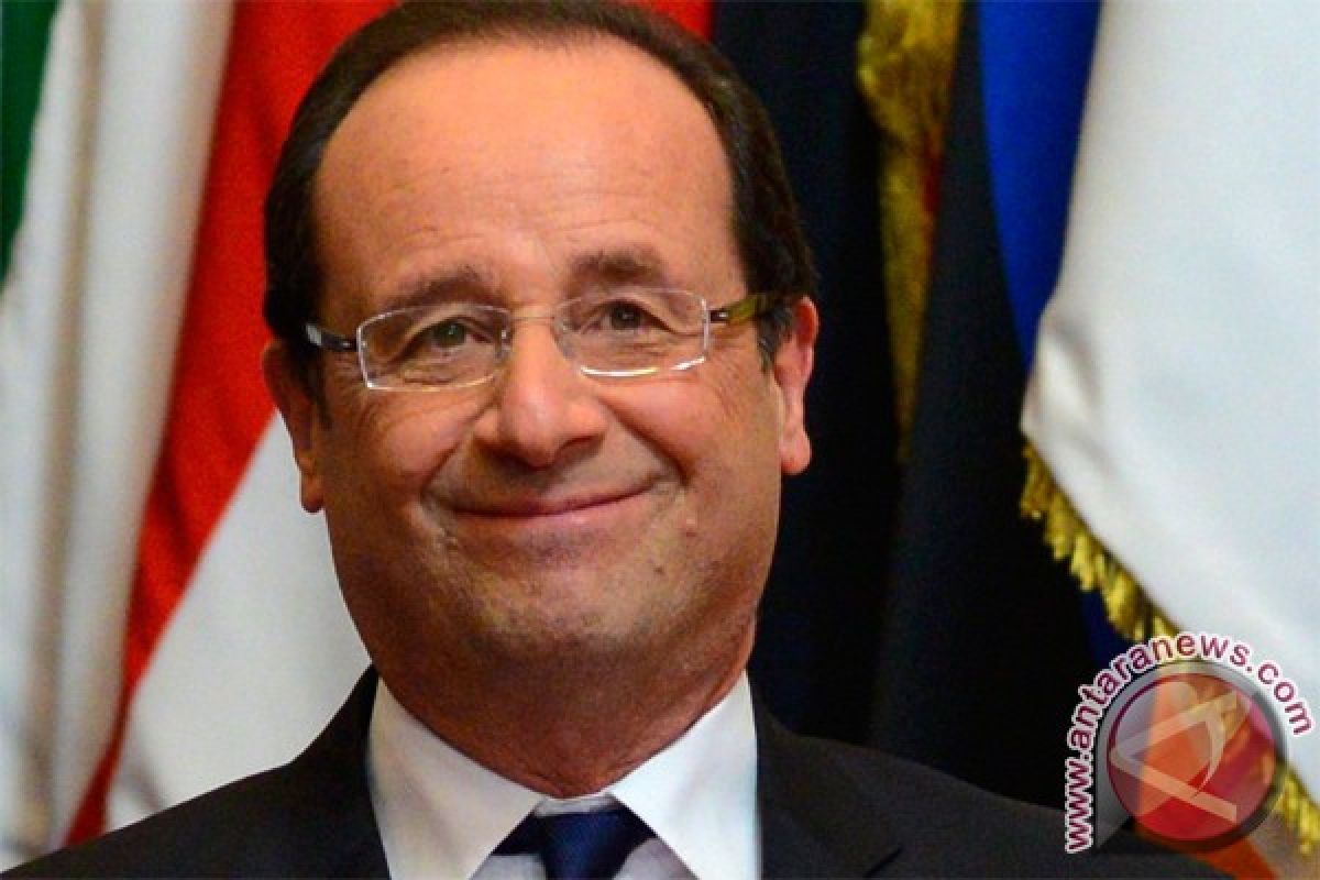 Hollande to visit China