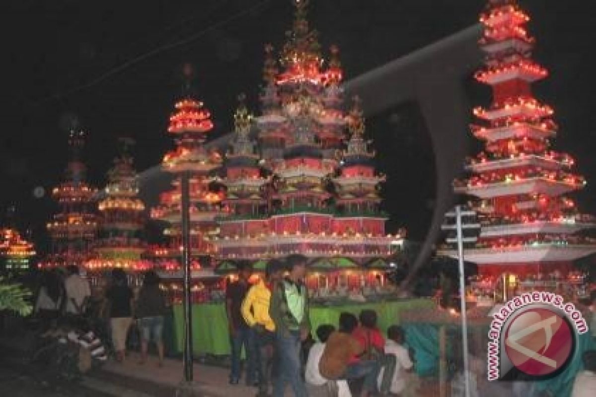 Ritual 'Tabot Besanding' Ramai Disaksikan Warga Bengkulu