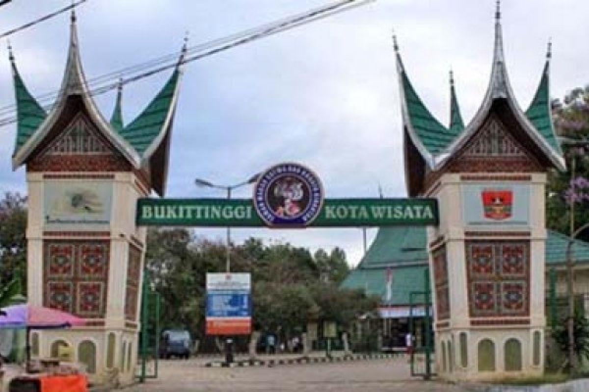 Tebing Objek Wisata TMSBK Bukittinggi Ambrol