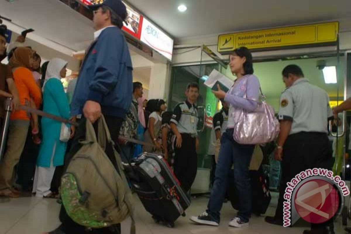 Bandara Husein Sastranegara Bandung sementara ditutup