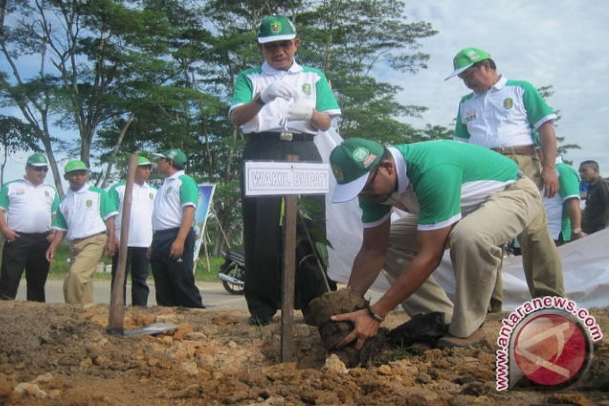 Kutai Timur Peringati Bulan Menanam Nasional 2012