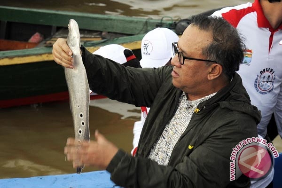 Memancing jadi ajang wisata khas Indonesia