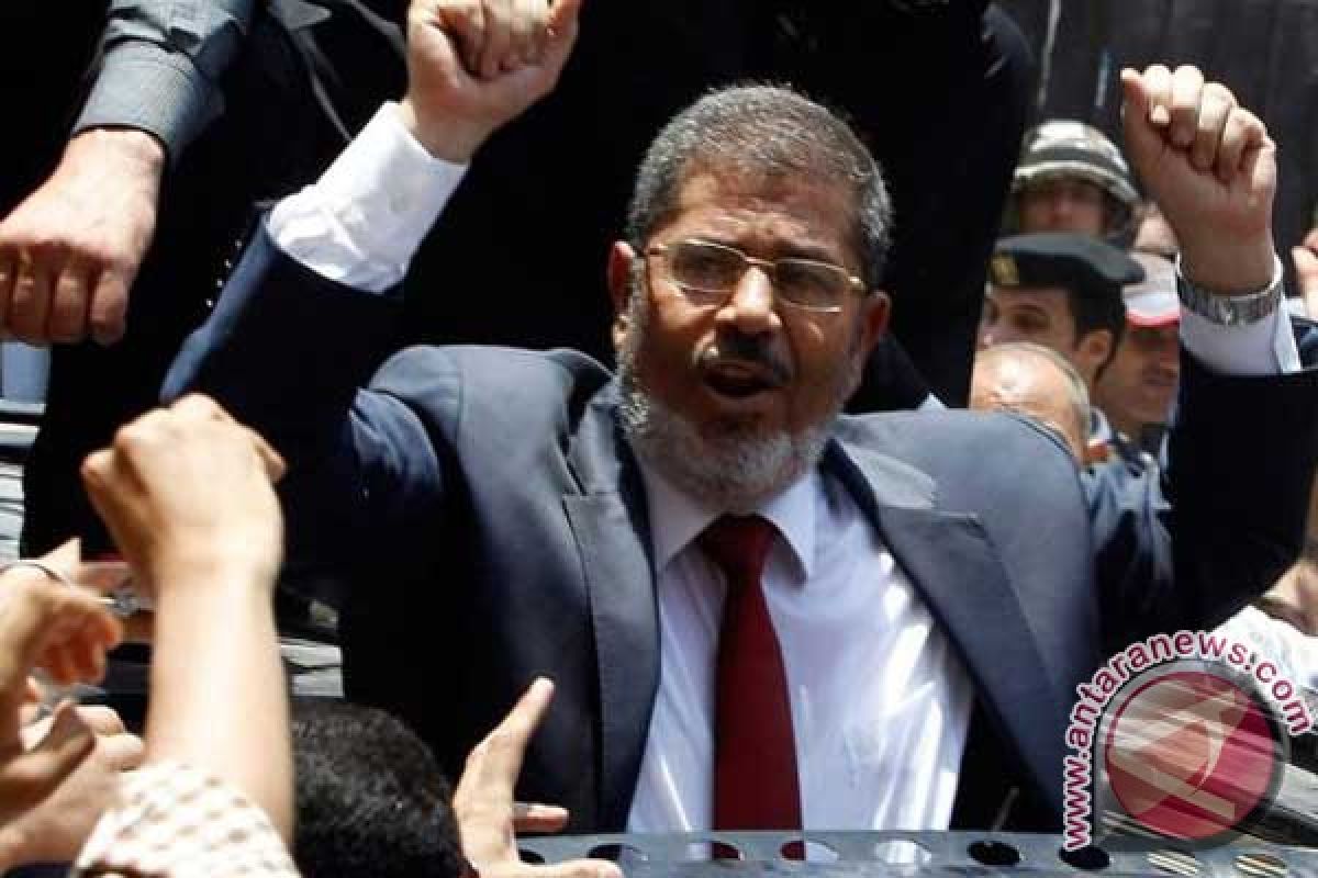 Qatar joins calls for release of Egypt`s Morsi