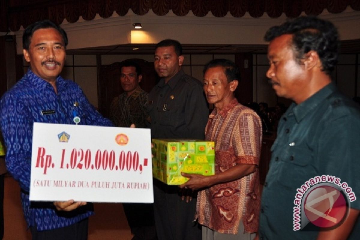 77 Desa Di Bali Dapat Bantuan Rp1 Miliar