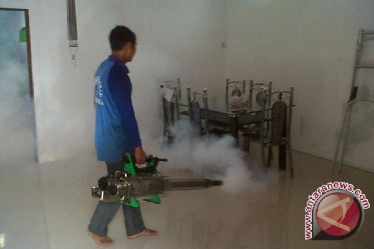 Dinkes Pontianak 'Fogging' Berantas Nyamuk DBD