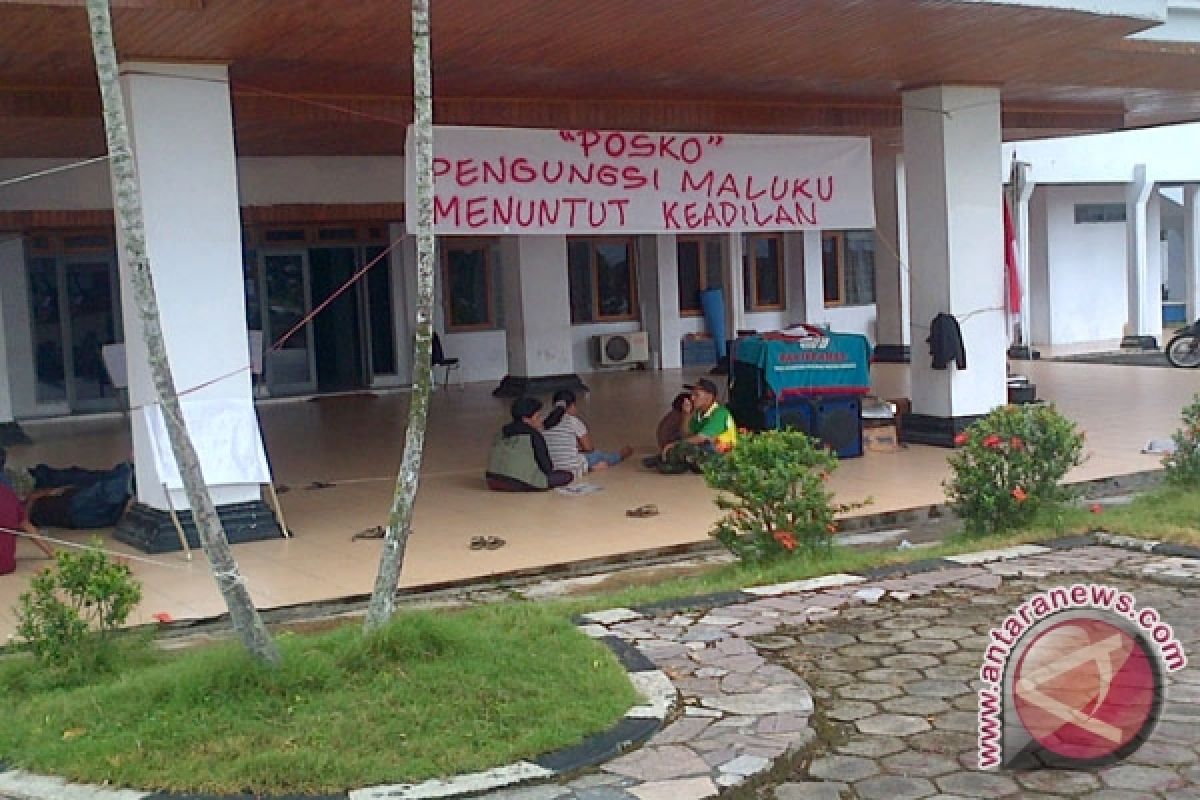 Pengungsi Maluku Bangun Posko Di DPRD Sultra