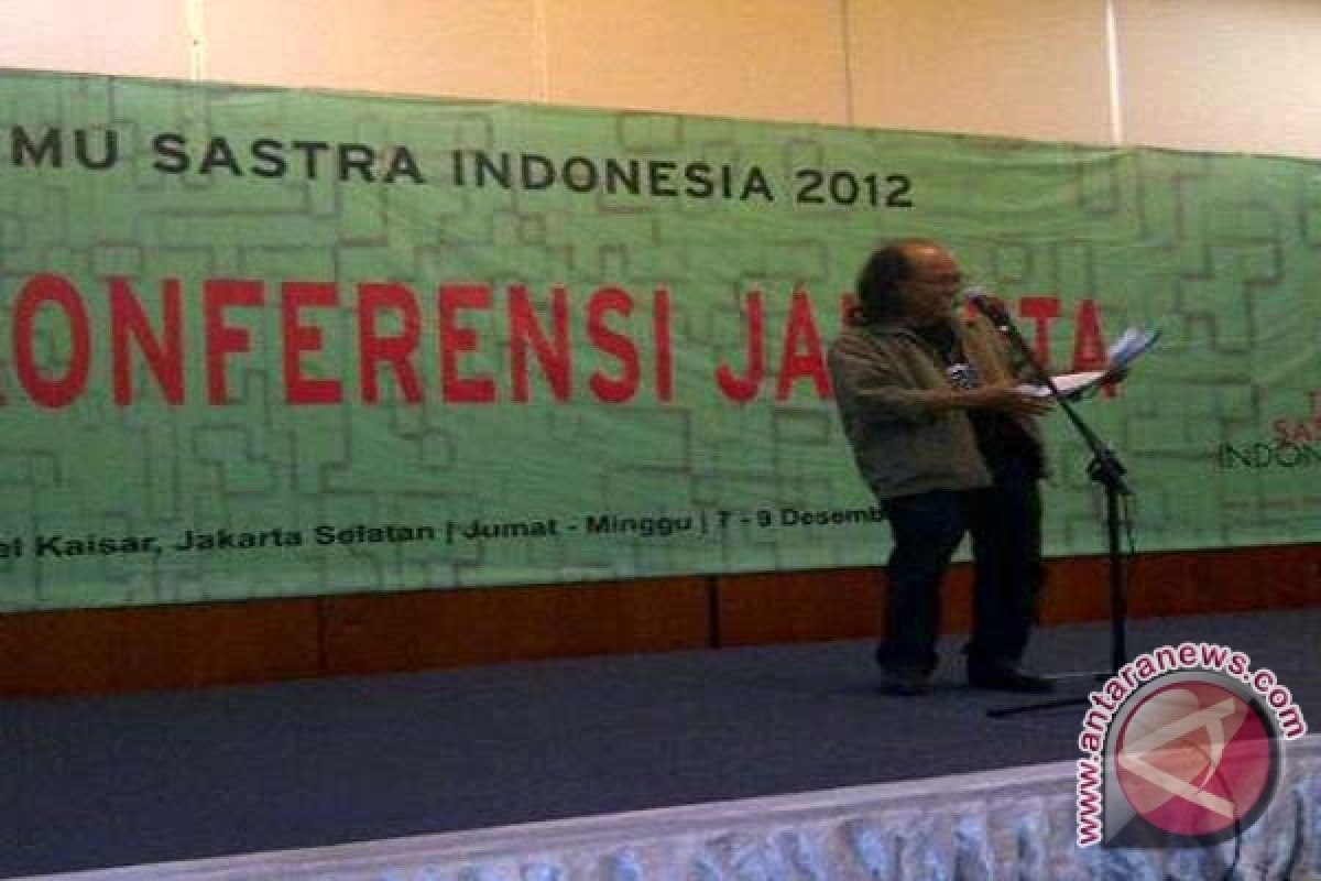 Pemerintah diminta Hargai Karya Sastra 