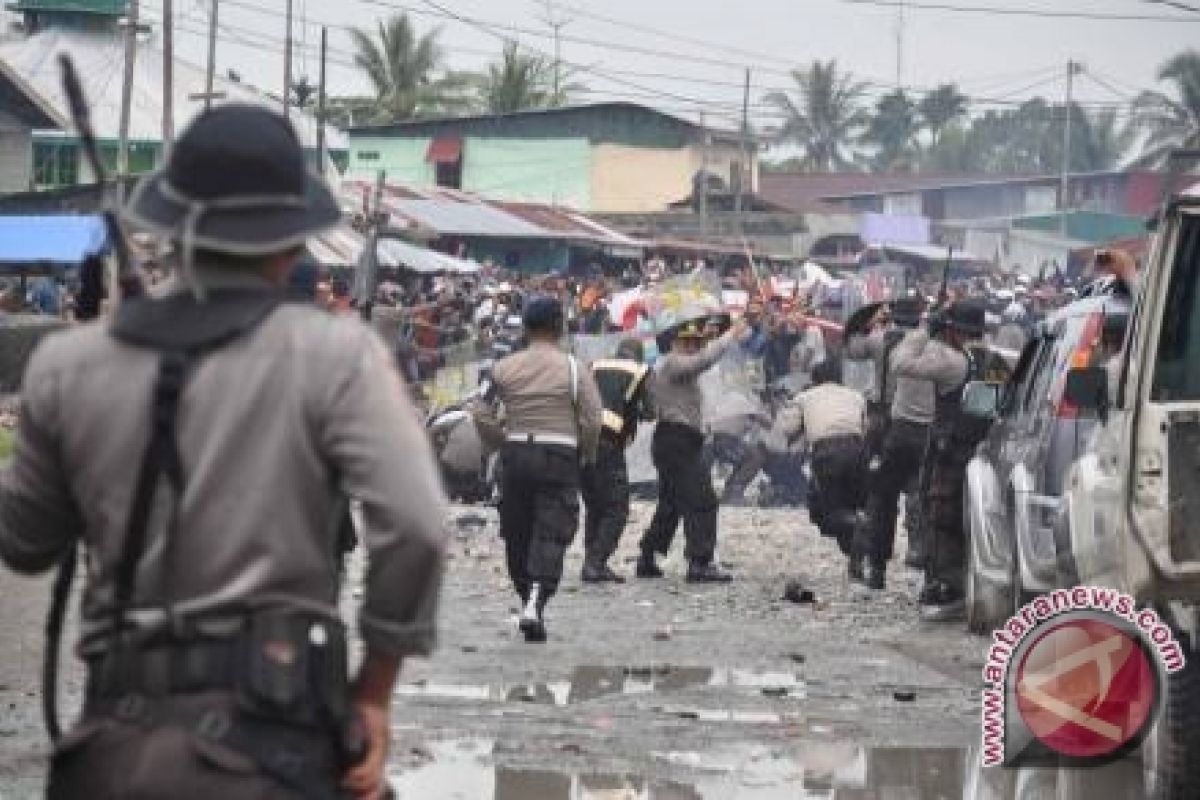 Warga desa yang bentrok di kerinci berdamai