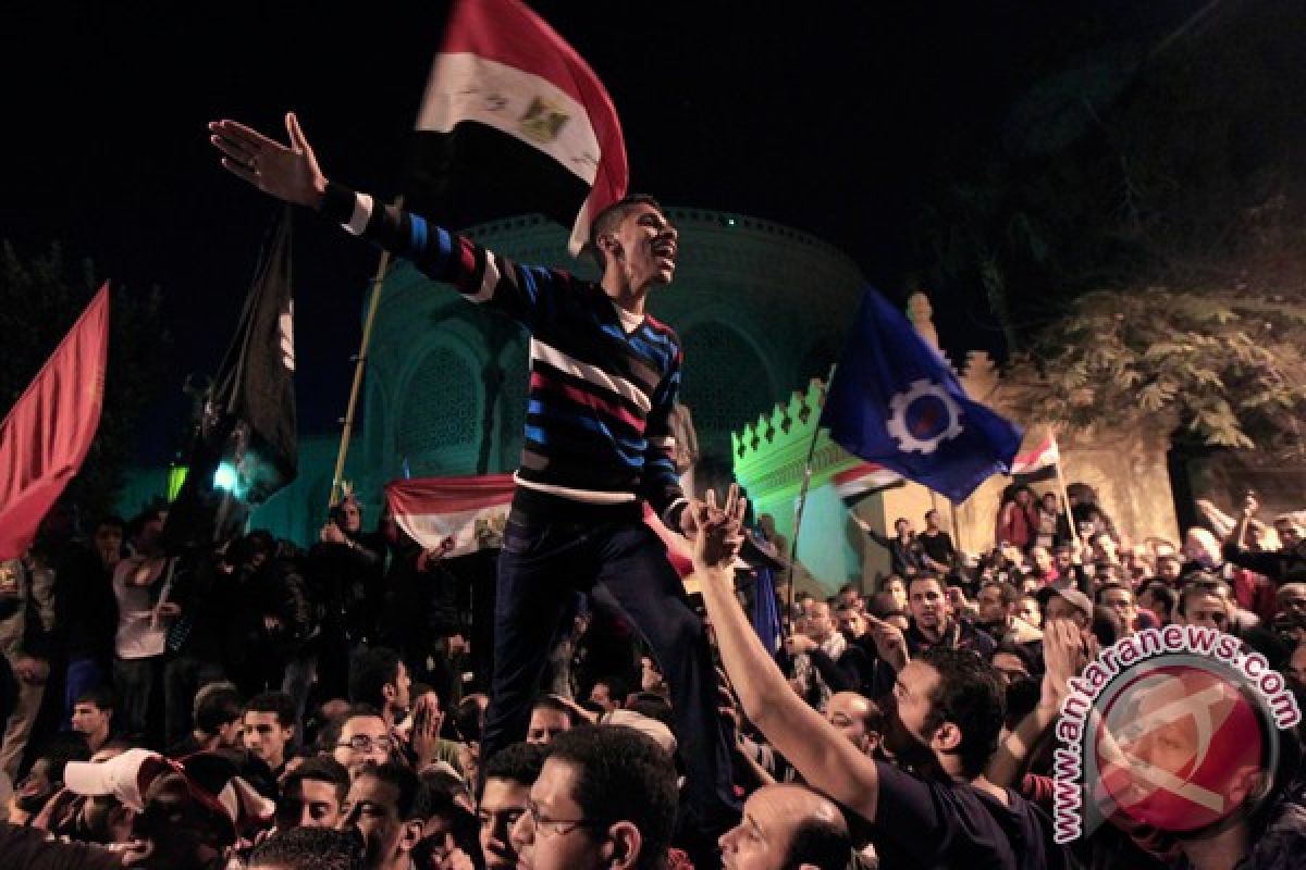 Oposisi mulai berkemah dekat istana Mesir