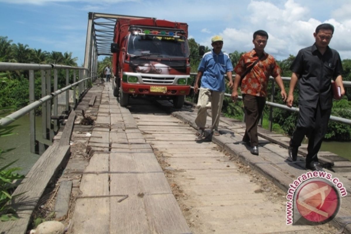 Jaring aspirasi, warga Mukomuko desak perbaikan jembatan