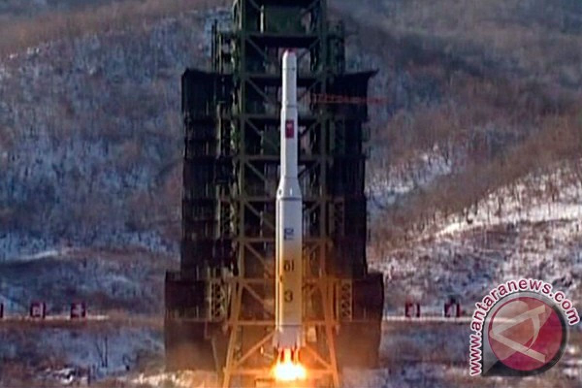 Pemimpin Korea Utara berniat kembali luncurkan satelit