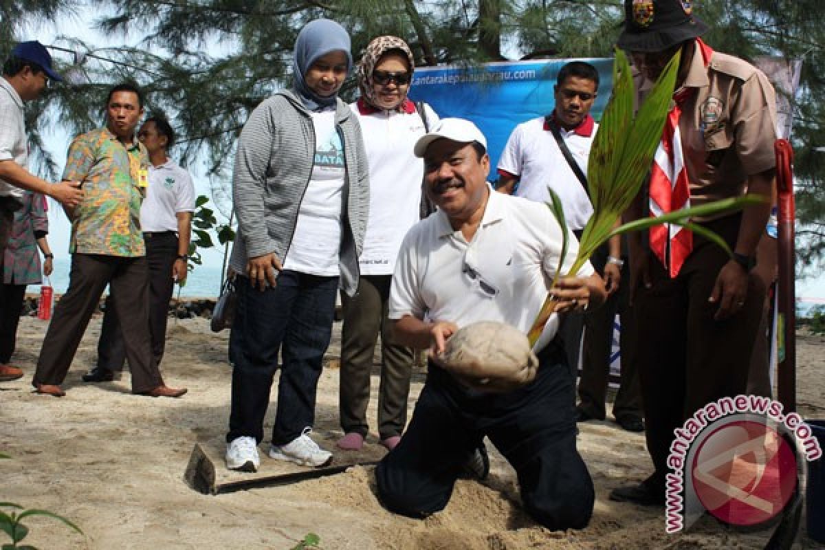 ANTARA hijaukan pulau terluar NKRI 