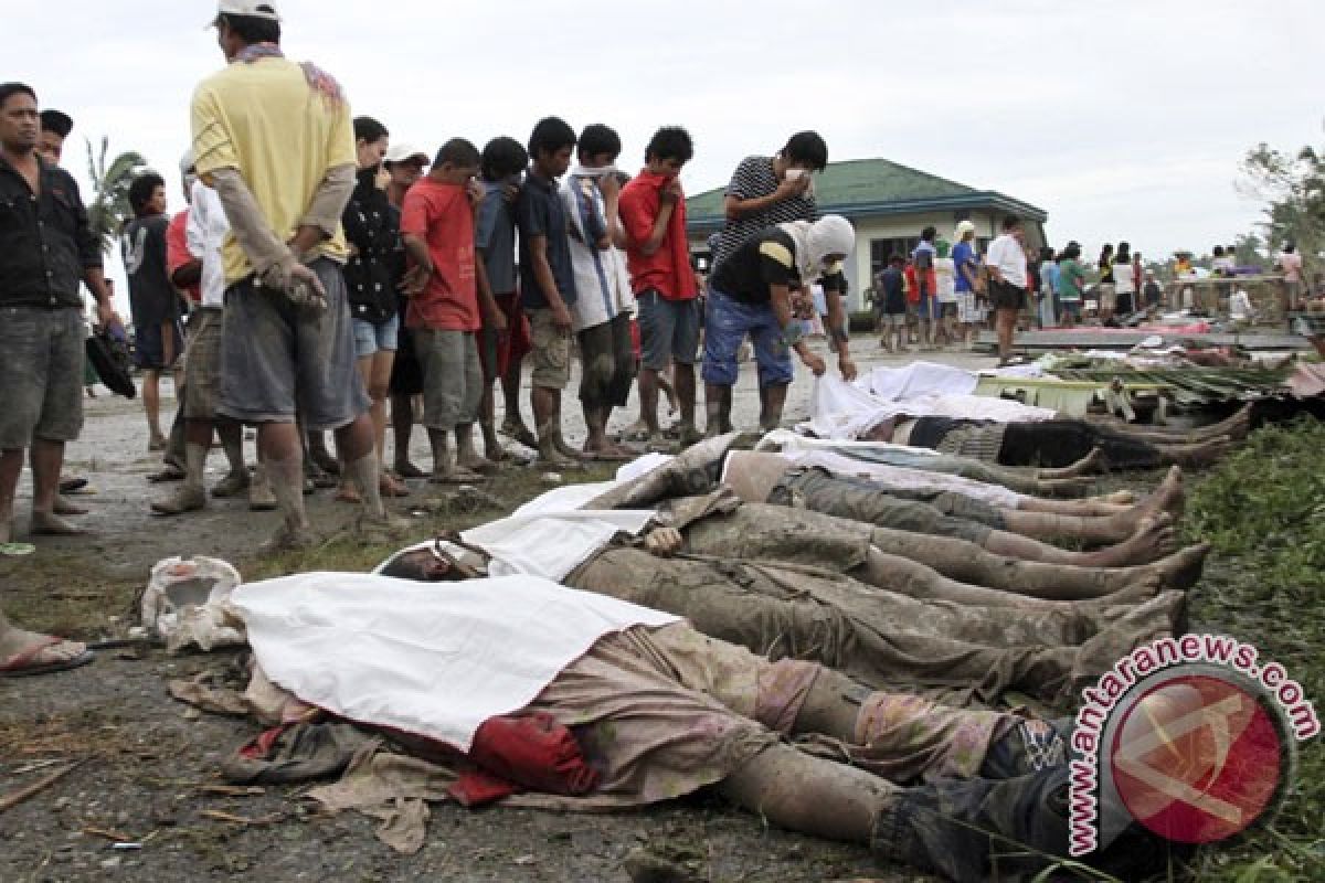 1.000 lebih tewas di Filipina akibat topan Bopha 