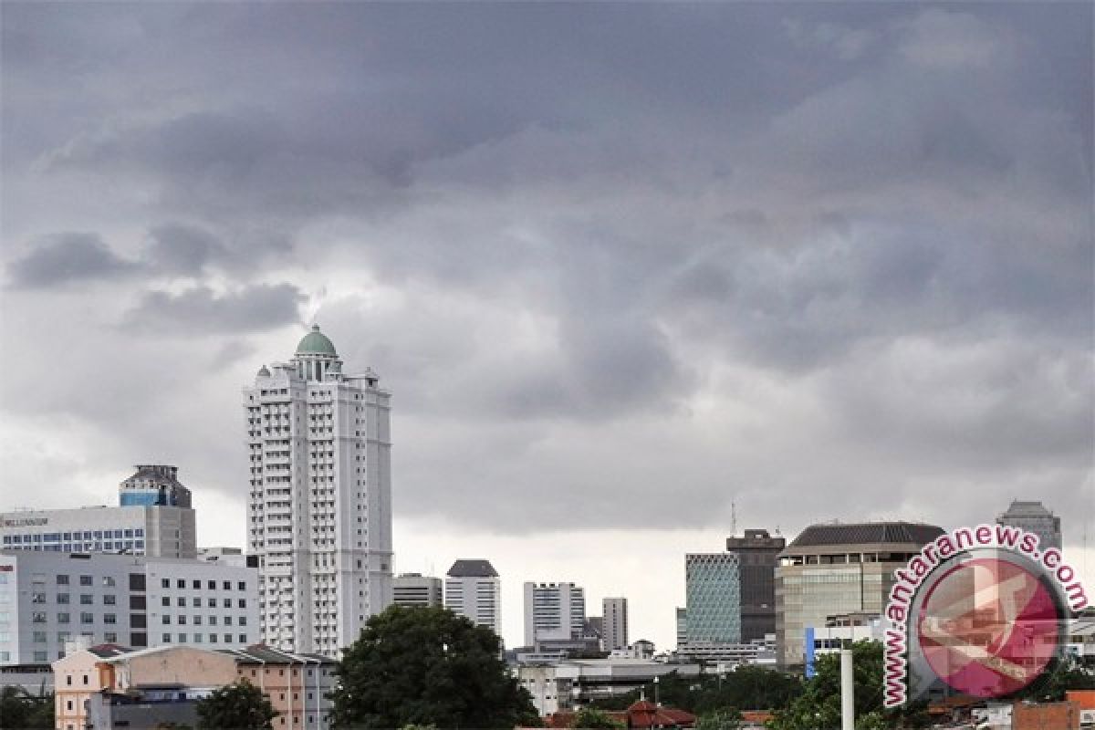 Jakarta akan diguyur hujan sepanjang hari ini