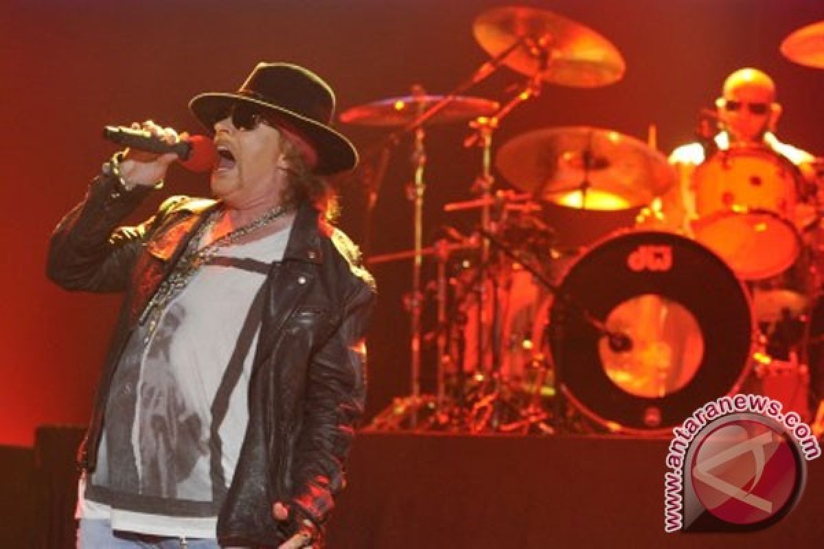 Axl Rose dan Slash akan manggung bareng