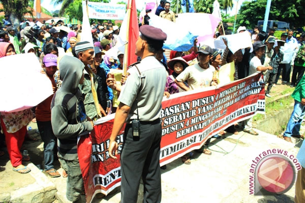 Petani Seluma demo tolak HGU PT SIL