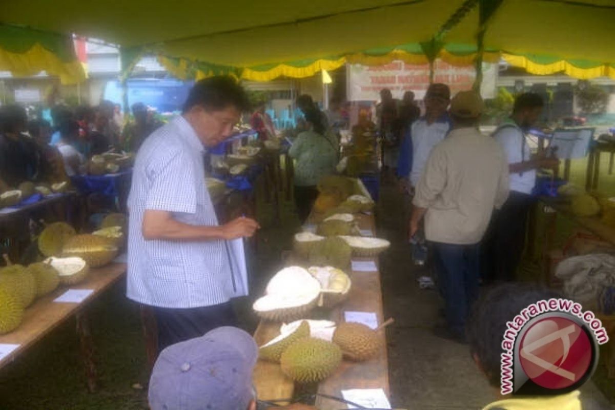 Balai Karangan Daerah Potensial Penghasil Durian Ekspor 