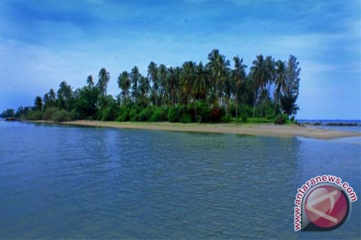 Bangka Tengah Kembangkan Potensi Pulau Semujur