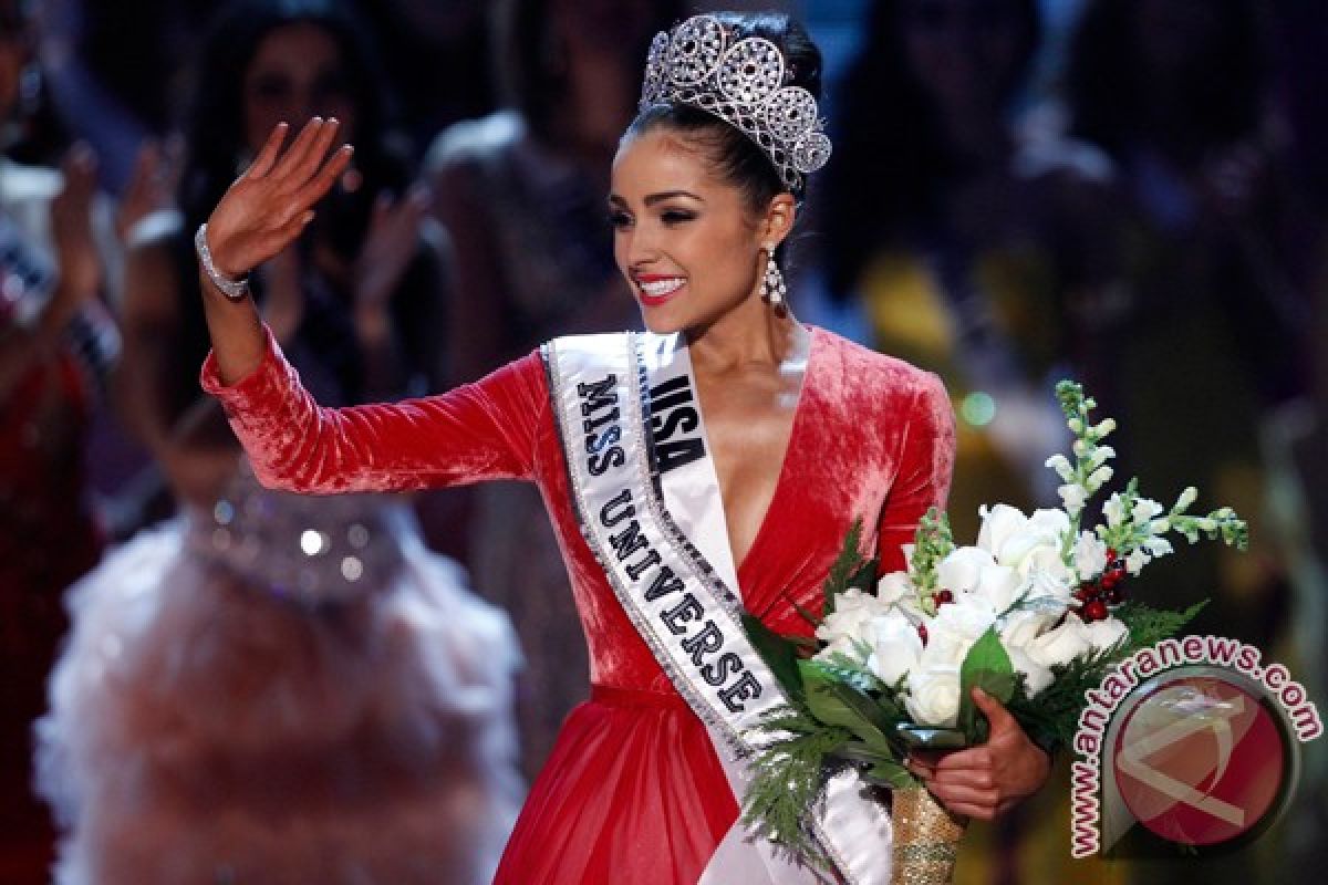 Miss Universe 2012 diet protein agar tetap langsing