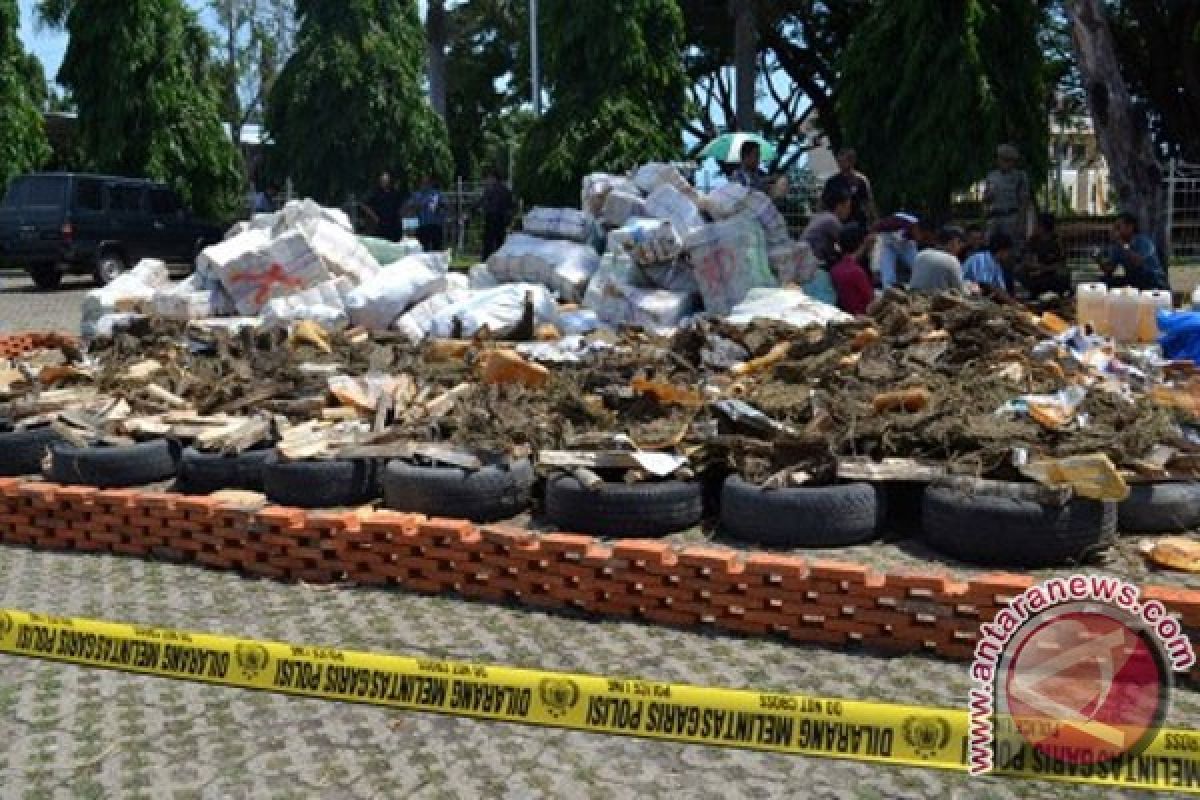 Polres Mataram sita 45,67 kilogram ganja 