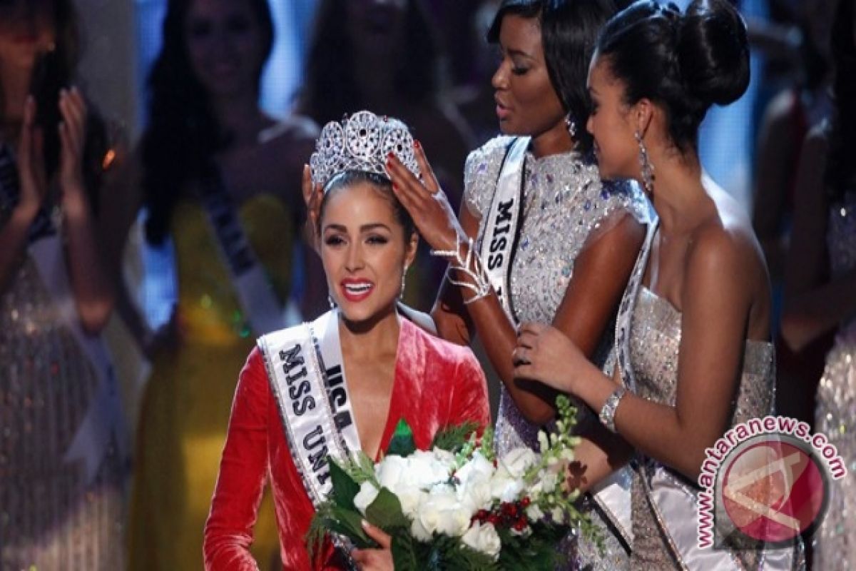 Miss Universe 2012 diet protein agar tetap langsing