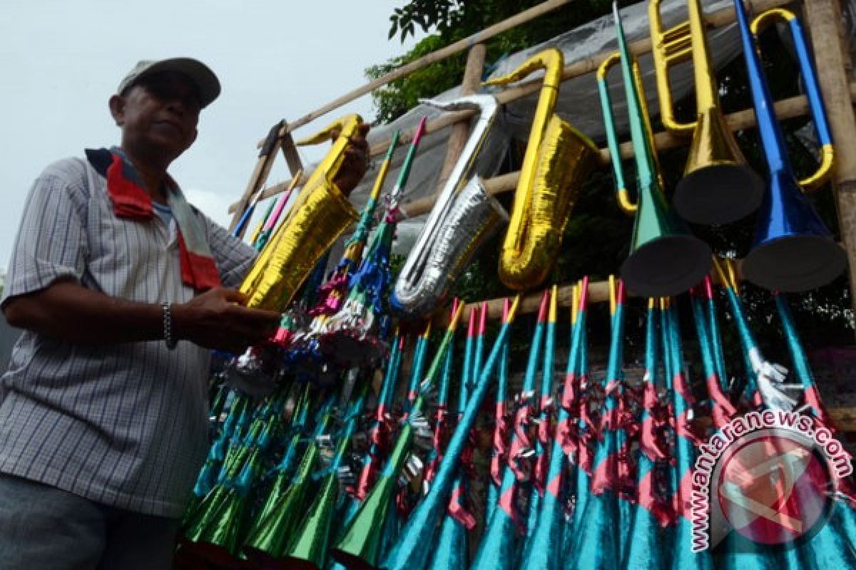 Terompet kerajin Cirebon pasok pasar Sumatera