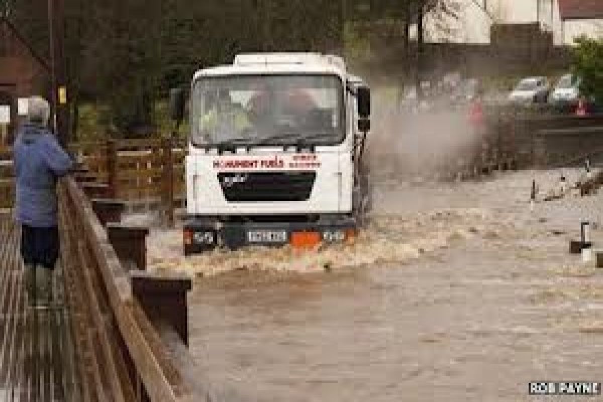 Banjir juga dirasakan di Inggris