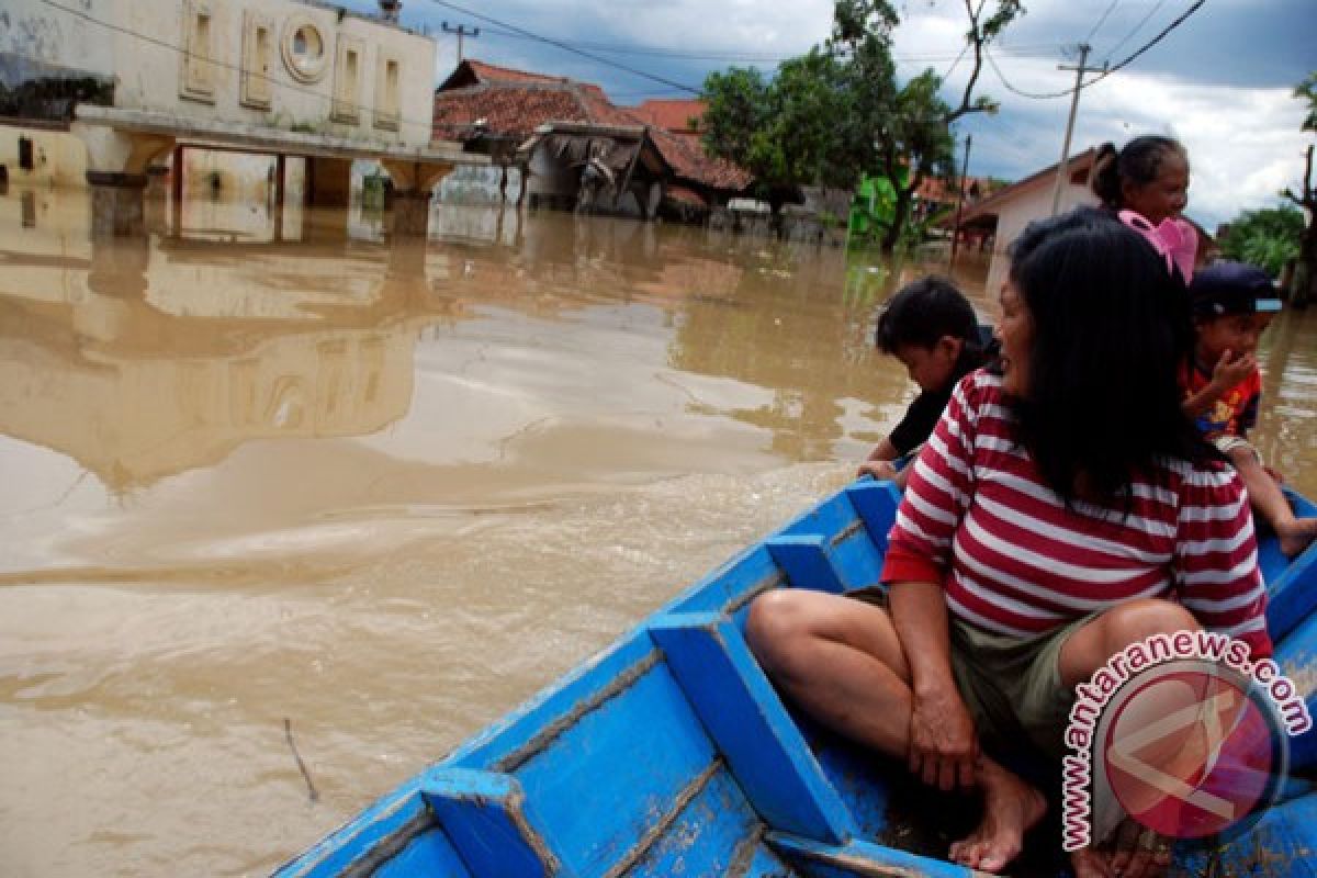 Seribuan rumah di Bandung masih terendam banjir