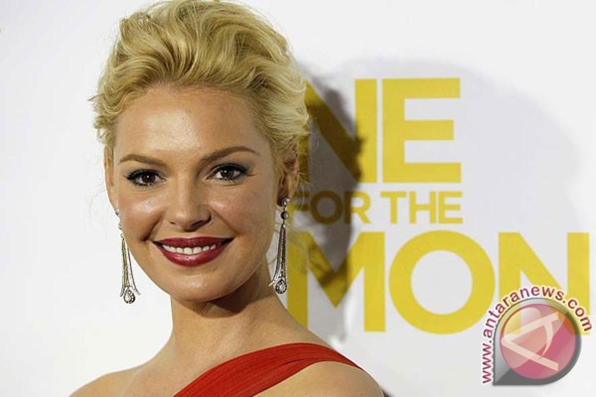 Katherine Heigl segera tambah anak adopsi