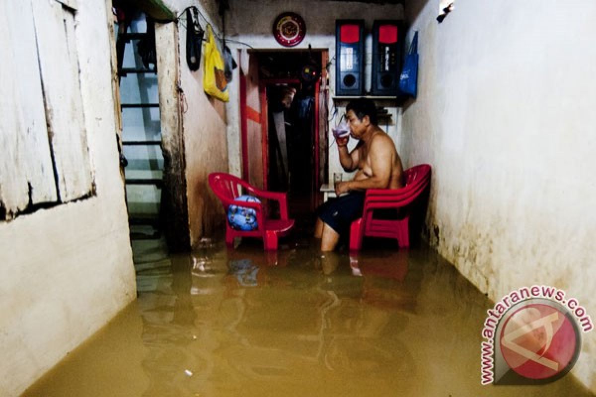 2.425 rumah di Jakarta kebanjiran