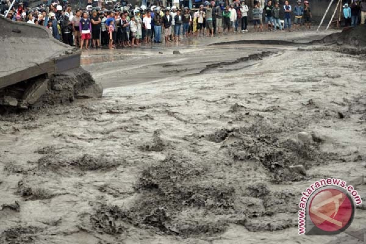 Ancaman banjir lahar dingin Merapi masih tinggi 