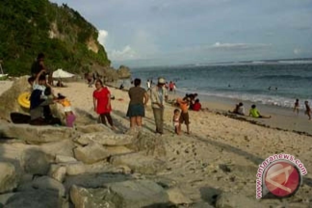 Pantai Panorama Tebing Tujuan Libur Natal