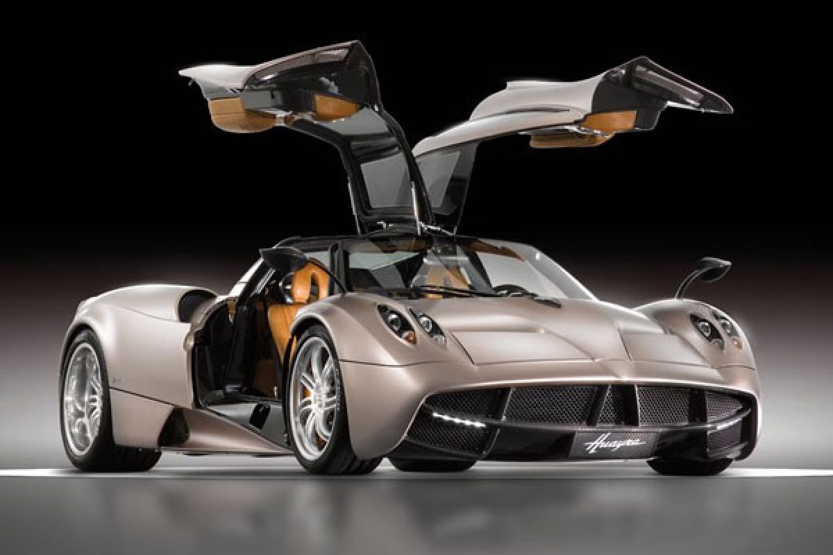 Pagani Huayra penerus Zonda 