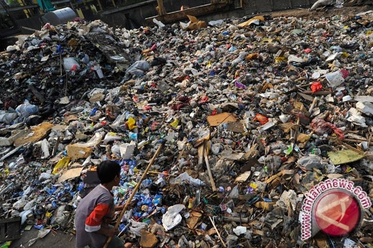 DLH Seruyan Benahi Tempat Pembuangan Sampah Sementara