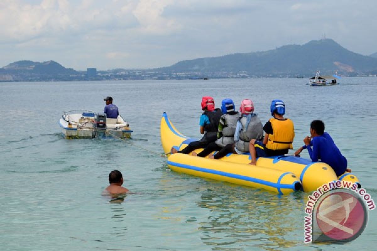 Warga mulai ramai kunjungi lokasi wisata pantai di Lampung