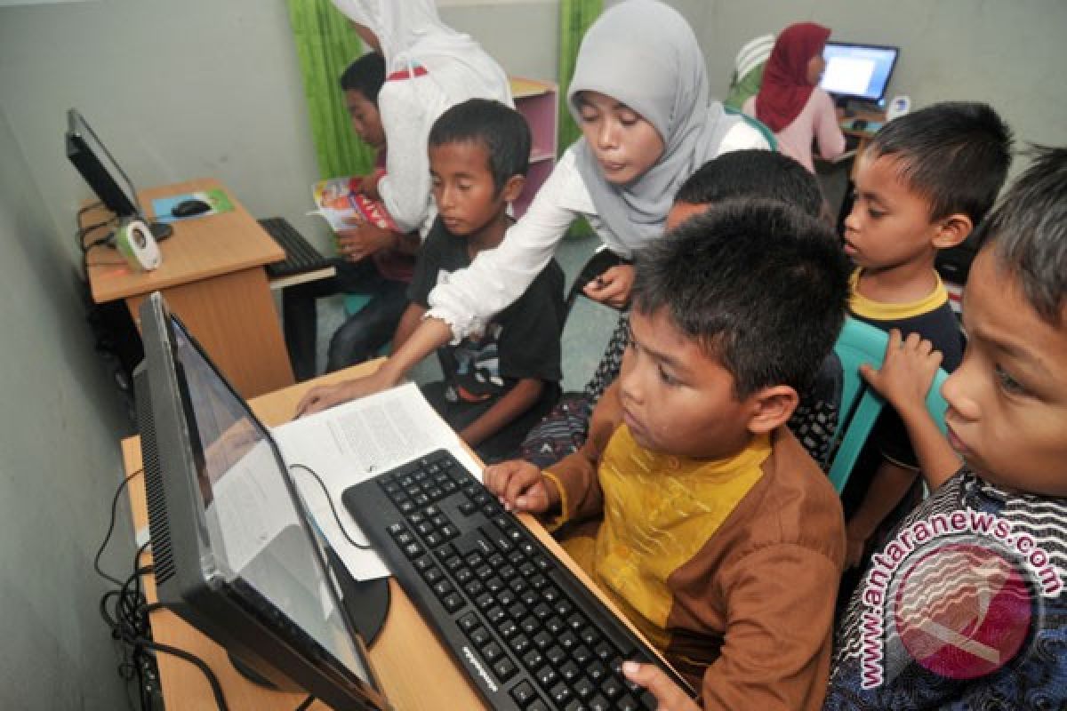 Banyak orangtua tak paham bahasa internet