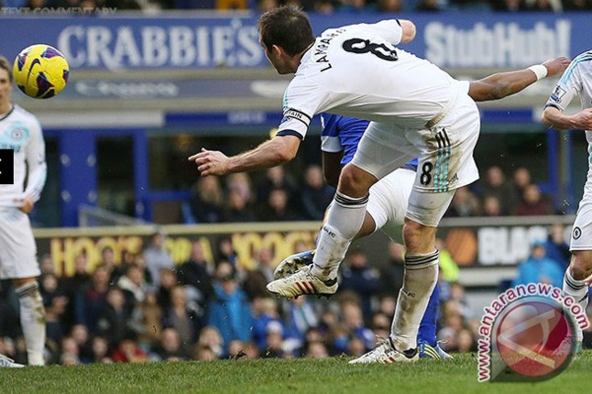 Dua gol Lampard bawa Chelsea ke posisi ketiga