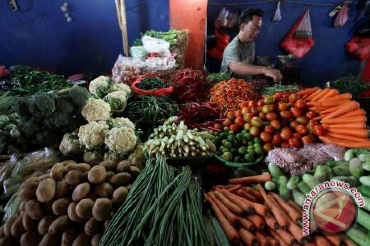 Harga Sayuran di Pasar Muntok Masih Tinggi