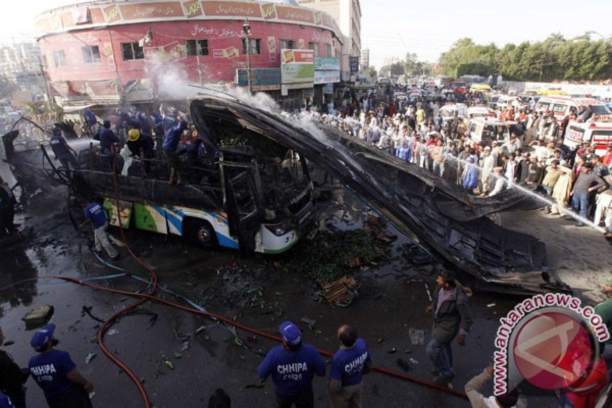 14 prajurit Pakistan dalam satu truk tewas terkena bom