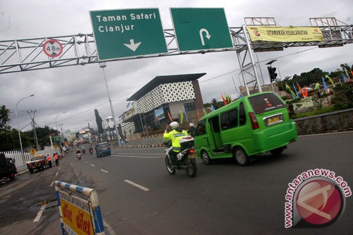 Jalur Puncak kembali normal