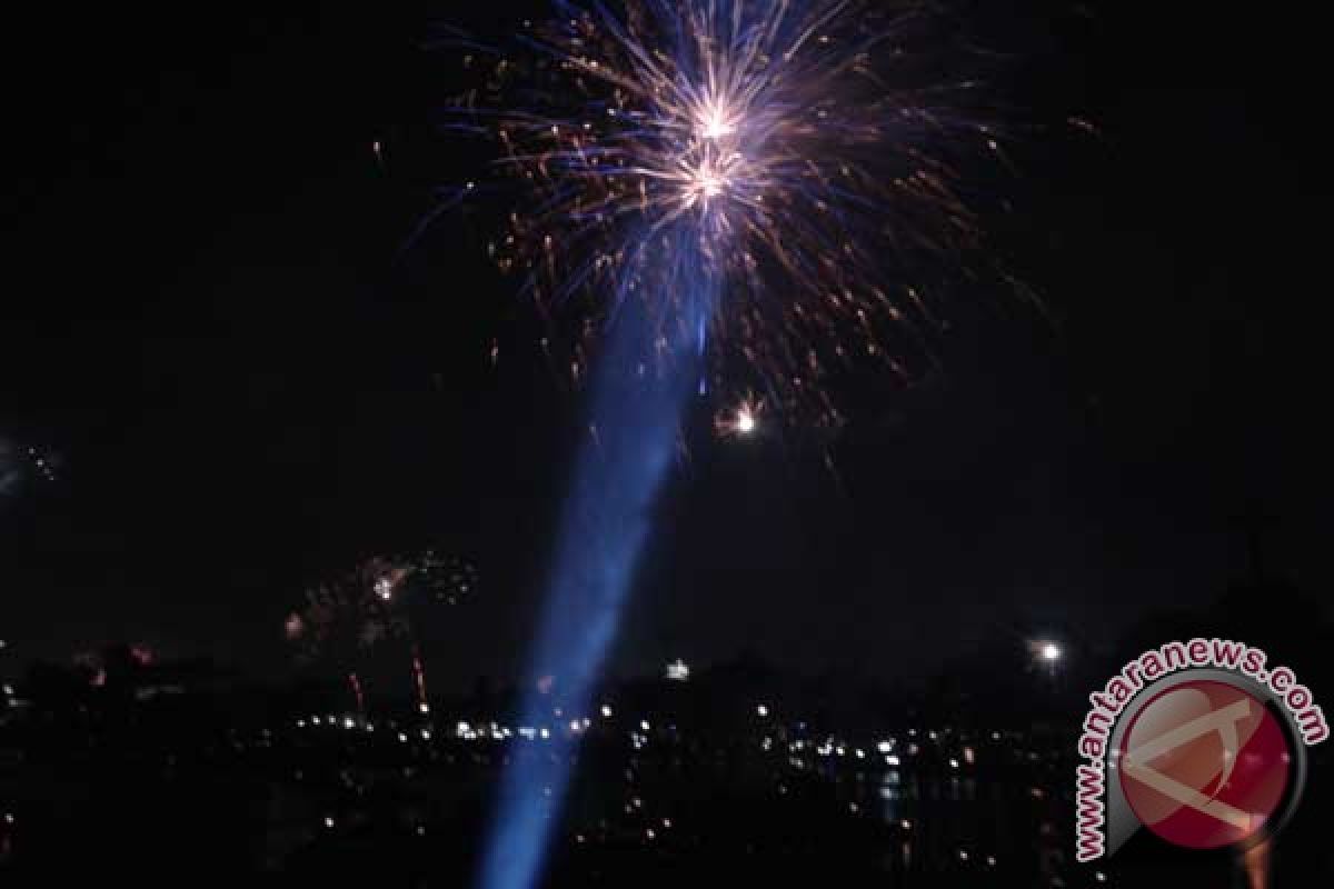 Perayaan tahun baru di Medan dipusatkan di Lapangan Merdeka
