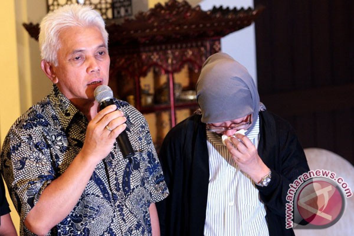 Hatta Rajasa tidak hadiri pemakaman bayi M Raihan