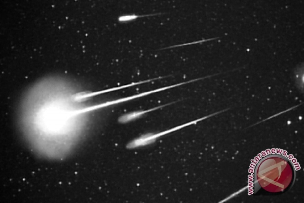 Hujan Meteor Kamis Subuh, Bisa Dilihat Mata