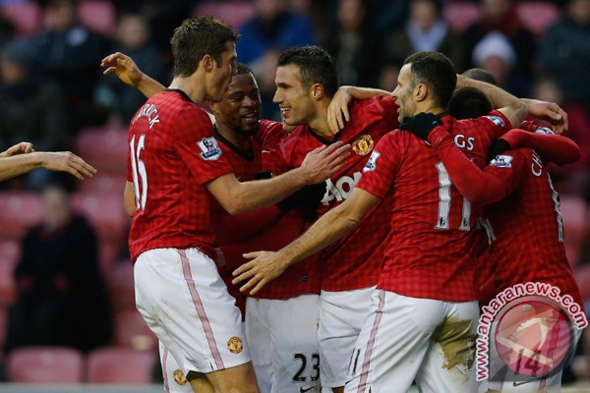 Manchester United tundukkan Aston Villa 3-0