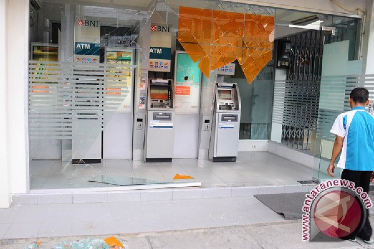 Pencuri gagal gondol uang dari ATM BNI